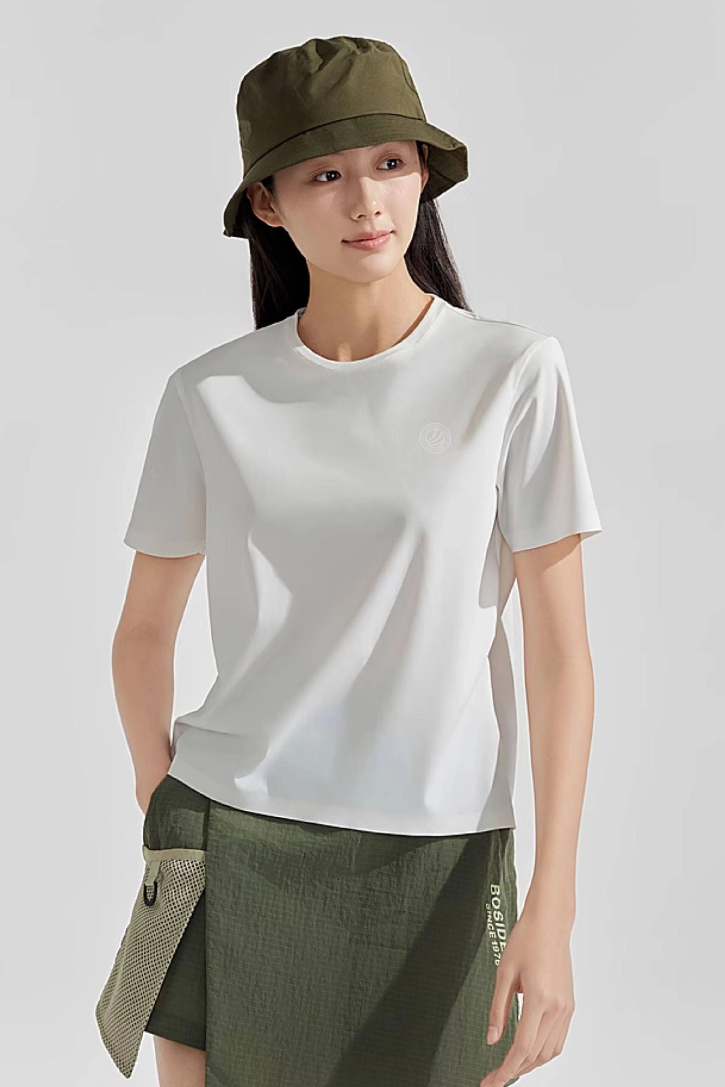Women's T-shirts / Tops